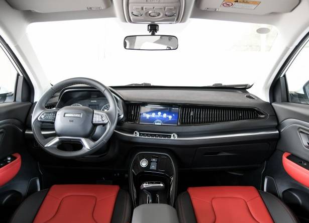 国产车集体发威！最美长安车惊艳亮相，汉腾X5、海马S5新车上市