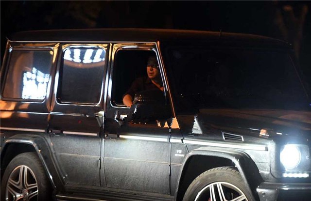 如今的三人命运却相差如此大,邓超大红大紫,出行的座驾是一辆价值60