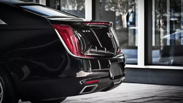 曾经最优雅的美系豪华大轿车，“换脸”后能干掉5系、E级吗？