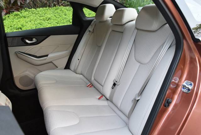 怕冷就要穿秋裤？还可以试试启辰D60