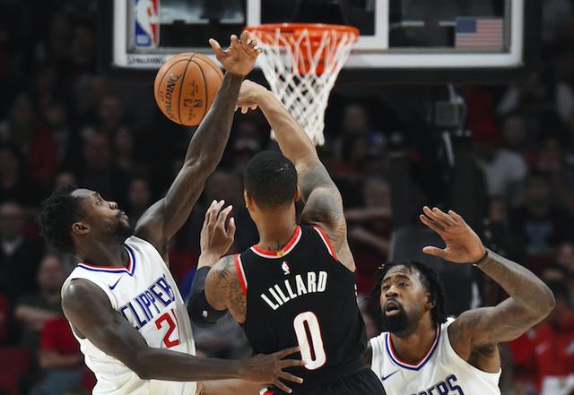 格里芬三分压哨再现绝杀!快船1分险胜开拓者