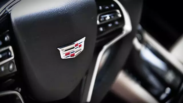 曾经最优雅的美系豪华大轿车，“换脸”后能干掉5系、E级吗？