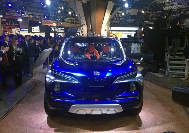 你见过摩托车版的皮卡吗？方向盘在中间！不愧是雅马哈的作品