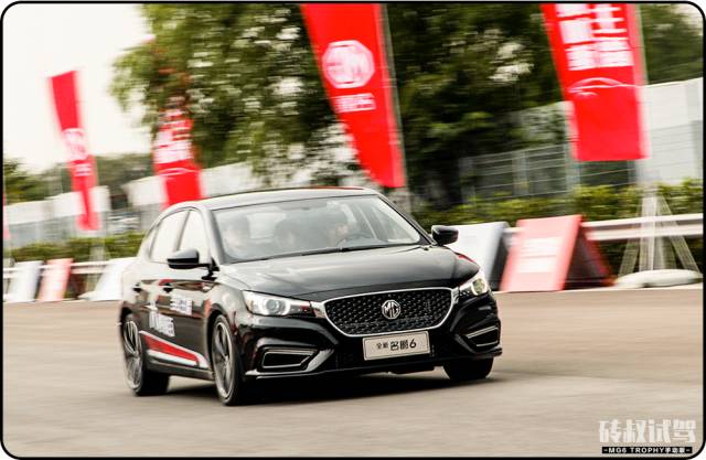 【试驾】666！这台国产最强1.6T轿车，加速性能秒杀GTI！