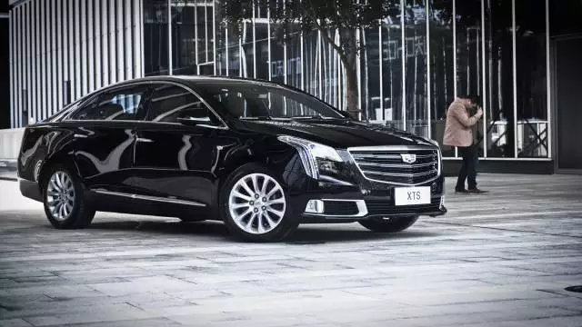 曾经最优雅的美系豪华大轿车，“换脸”后能干掉5系、E级吗？