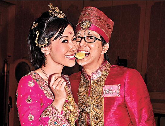 他曾是tvb头号宠儿,号称港姐杀手,多次因戏生情后就劈腿!