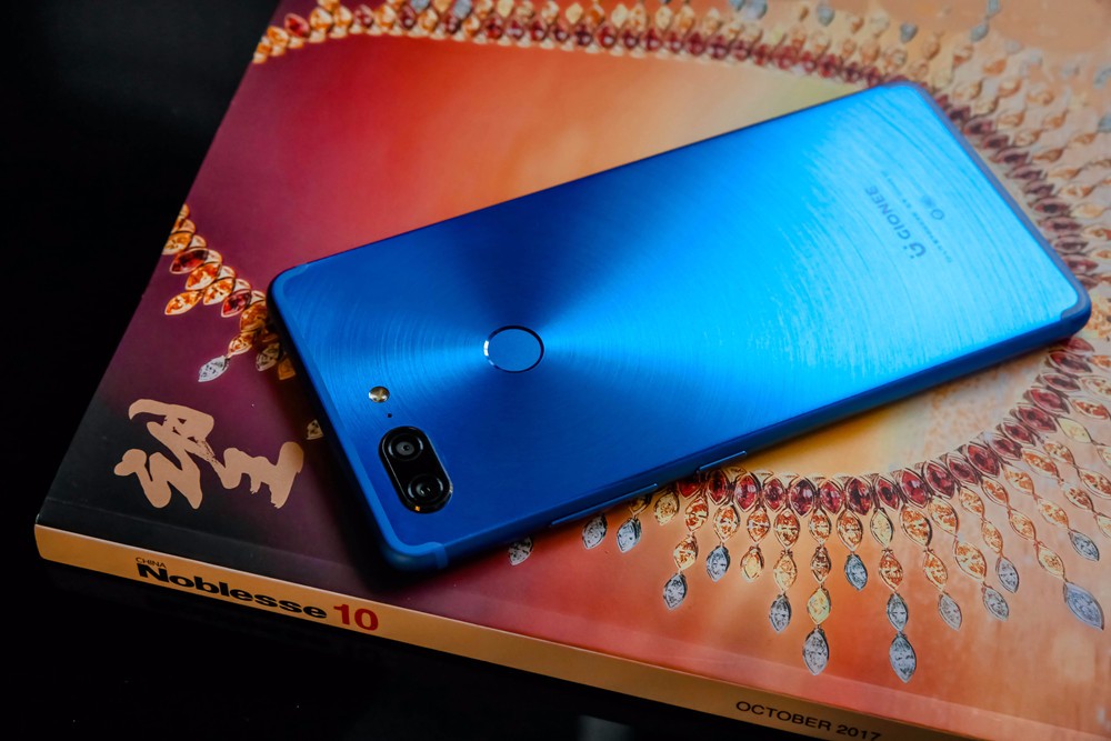 够"毒"的金立m7真机图赏:见证极致全面屏的美|金立|极致|见证_新浪新