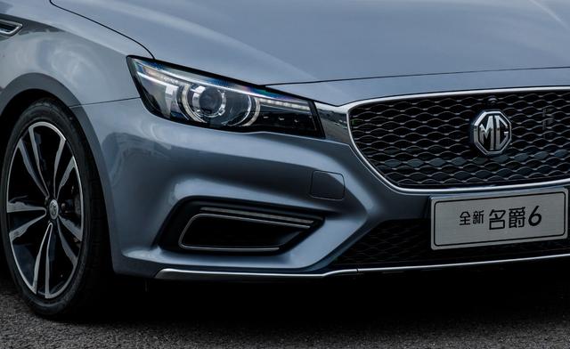 6秒破百的全新名爵6碾压高尔夫GTI，让思域和昂克赛拉看不到尾灯