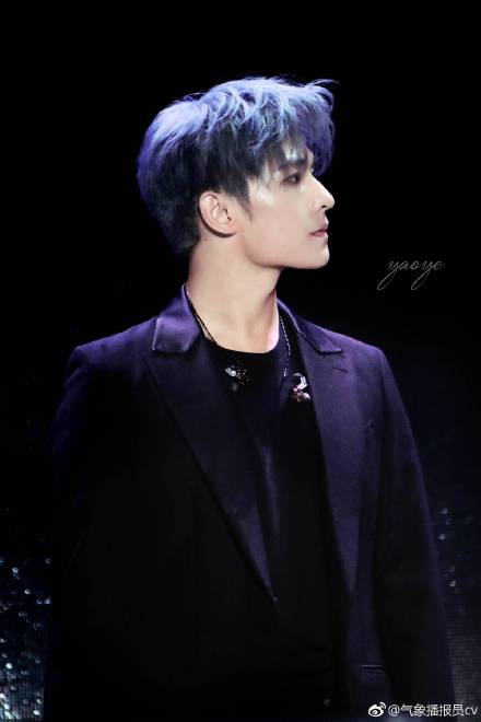 不止服他的颜,360无死角的杨洋也能扛住这种发色!