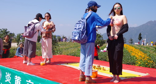 国内首个高山映像行为艺术文化演出在泉举办