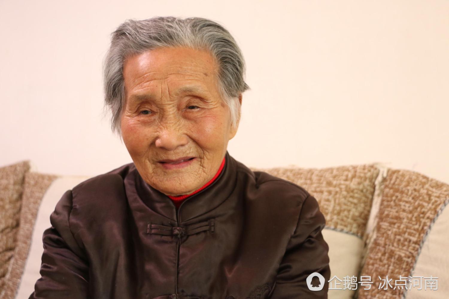 南阳106岁老人洗衣做饭照做长寿秘诀只记得别人好