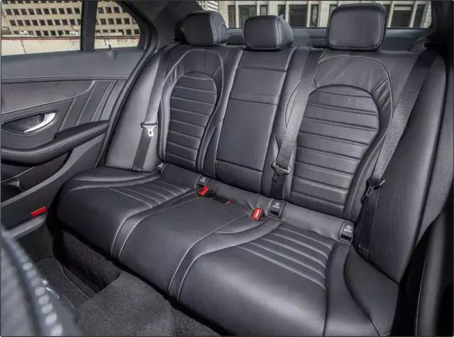 成功男人标配，近2年销量最火的豪华B级车，口碑原来是这样！