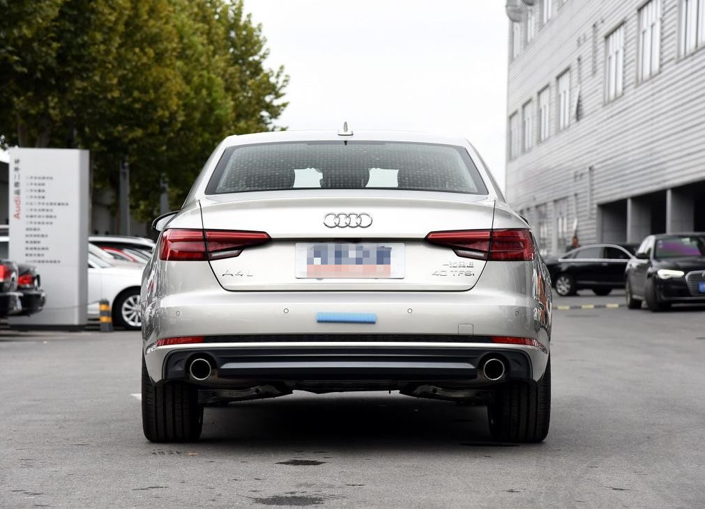 截止到9月份,奥迪a4l的累计销量为85936辆,而它的两个最大竞争对手