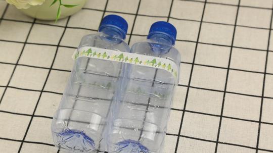 空饮料瓶说什么也别扔,只需"捆一捆",巧妙作用让你意想不到
