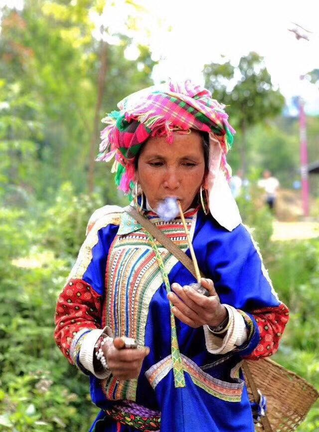 生活在云南普洱茶皇后冰岛老寨的少数民族——拉祜族