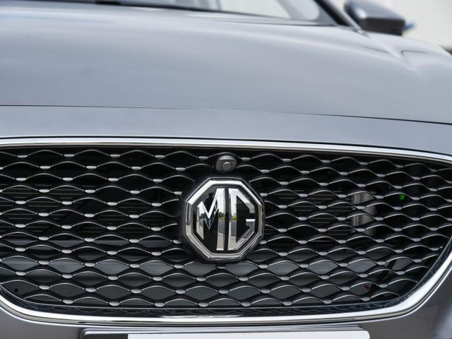 全身无槽点的运动轿车，思域比他慢、马3挺担心，只要10来万！