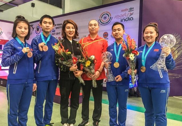 杜丽再创中国射击历史!容貌成网红脸,大秀长腿翘臀美艳不可方物