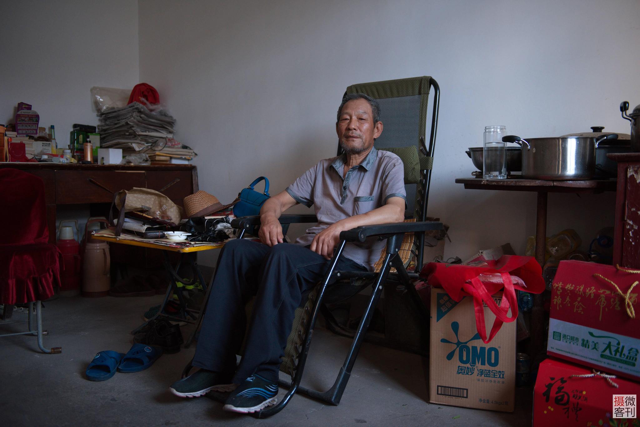 空巢老人:有的8年只见过孩子两次,有的盼儿女常回家看看