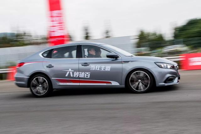6秒破百的全新名爵6碾压高尔夫GTI，让思域和昂克赛拉看不到尾灯