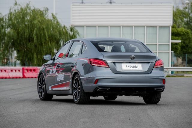 6秒破百的全新名爵6碾压高尔夫GTI，让思域和昂克赛拉看不到尾灯