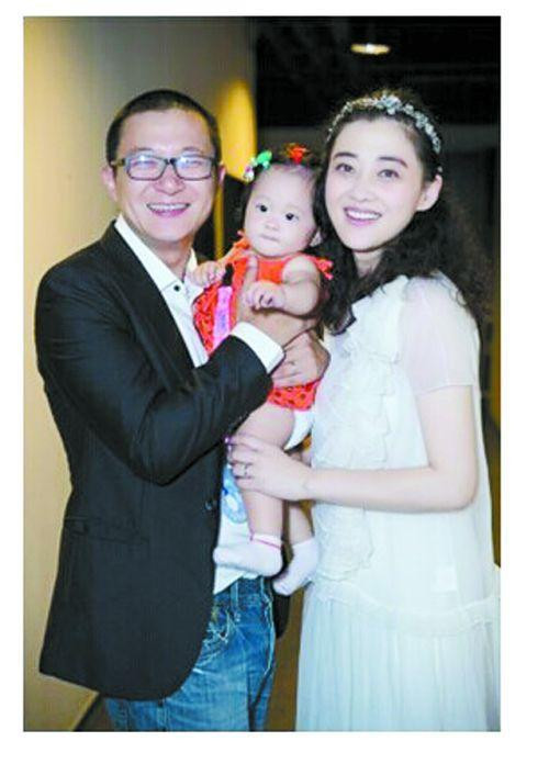 42岁梅婷近照, 一婚被闺蜜插足, 现闪婚嫁富商