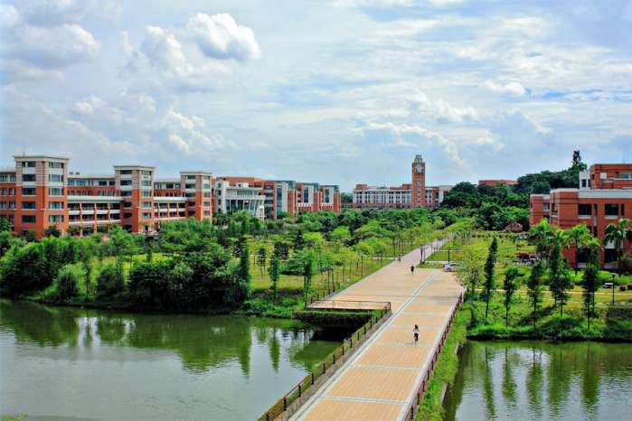 广东最高学府中山大学在广州珠海深圳设校区,却不在中山设校区!