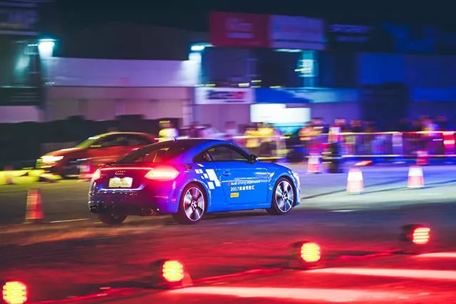 感受赛道速度  试驾奥迪TT RS/RS 3