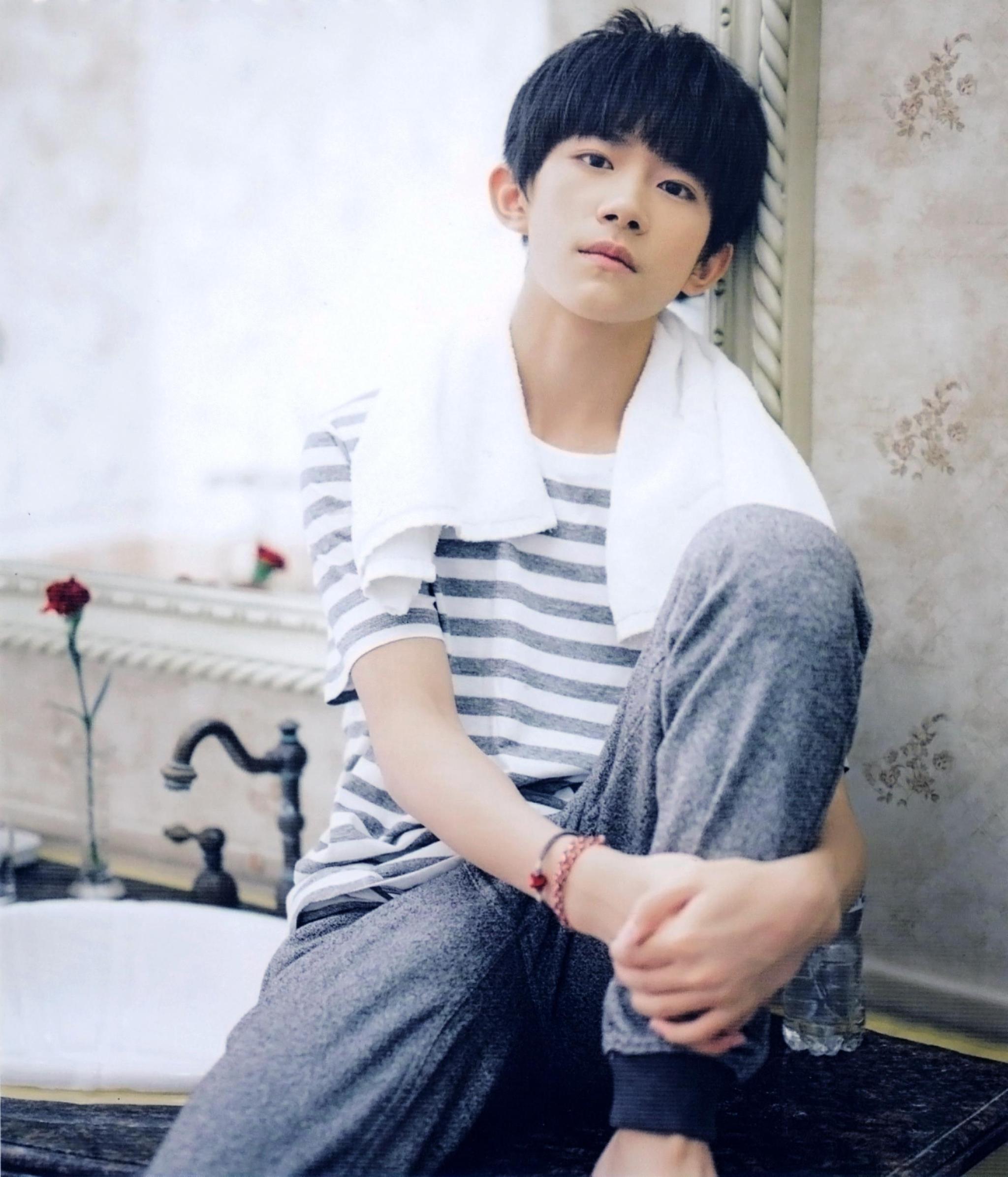 那一年,易烊千玺14岁.