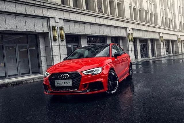 感受赛道速度  试驾奥迪TT RS/RS 3