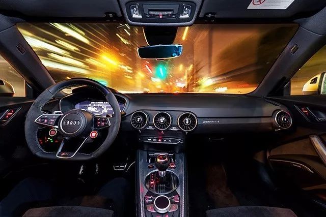 感受赛道速度  试驾奥迪TT RS/RS 3