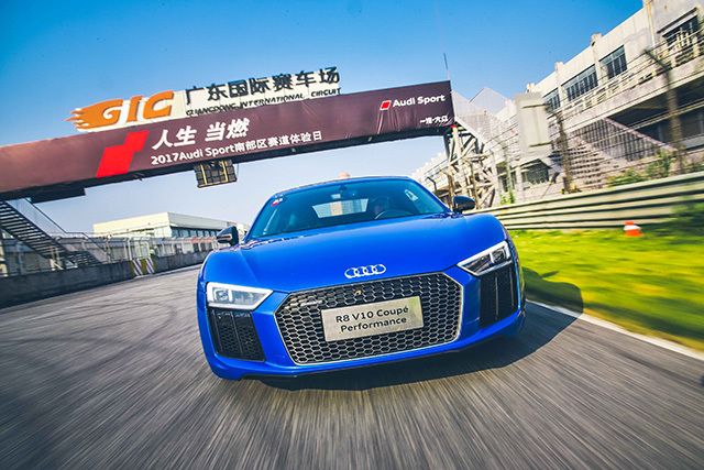 感受赛道速度  试驾奥迪TT RS/RS 3