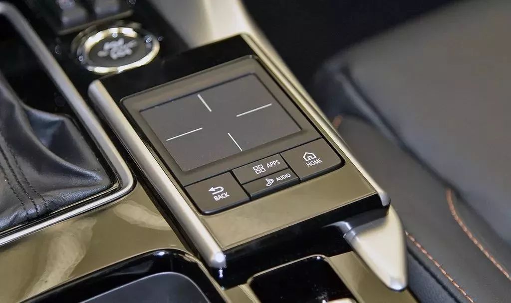 全球首试三菱全球跨界SUV，又是一款加价的爆款！