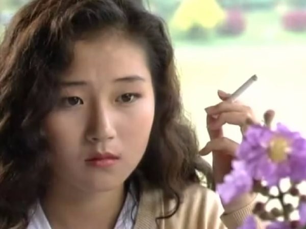 长腿女神万绮雯经典剧照,那个画面勾起了你的美好记忆