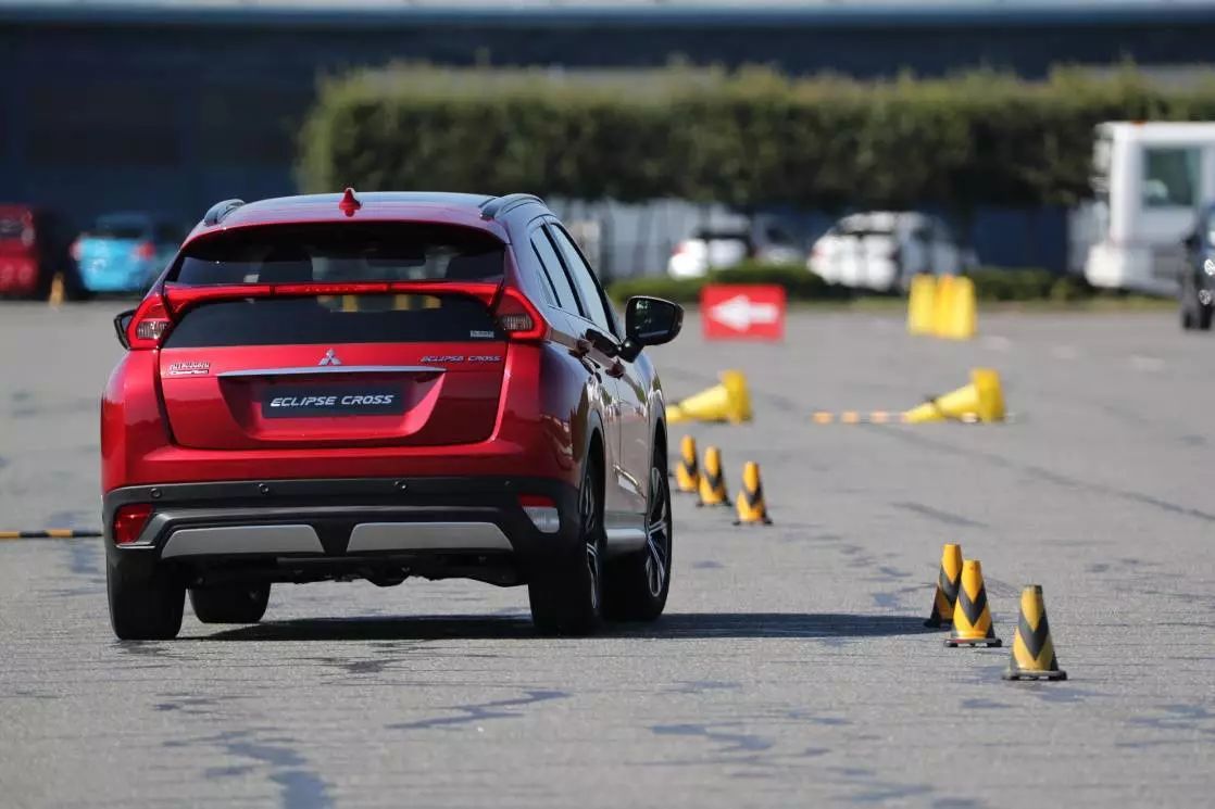 全球首试三菱全球跨界SUV，又是一款加价的爆款！