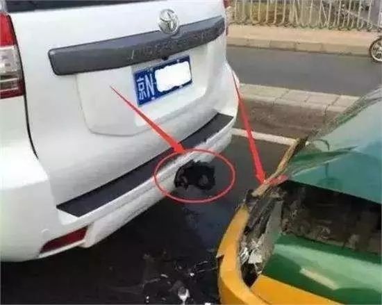 这个300元的东西号称“防追尾神器”，却人人骂其臭流氓！