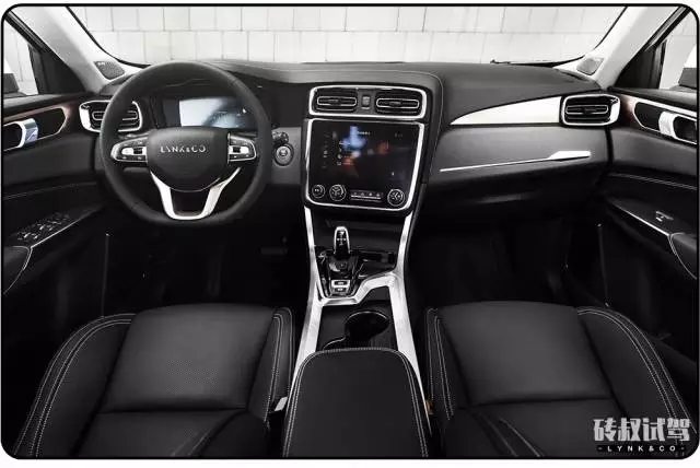 中国第一台轻奢SUV，预计17万起，但看起来、开起来都值30万！