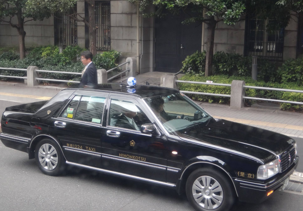 日本的士全球第二贵,60块钱跑不到3公里,只有一种人常坐