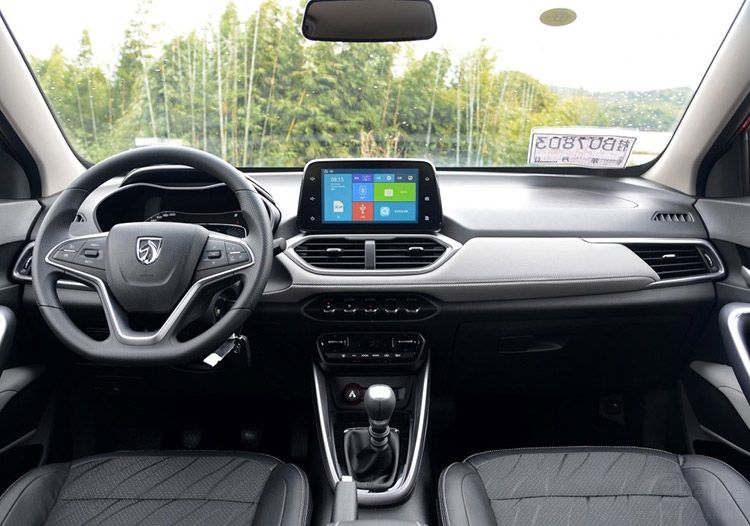 落地只要8万！年底入手最划算的三款SUV，五年保养不花钱