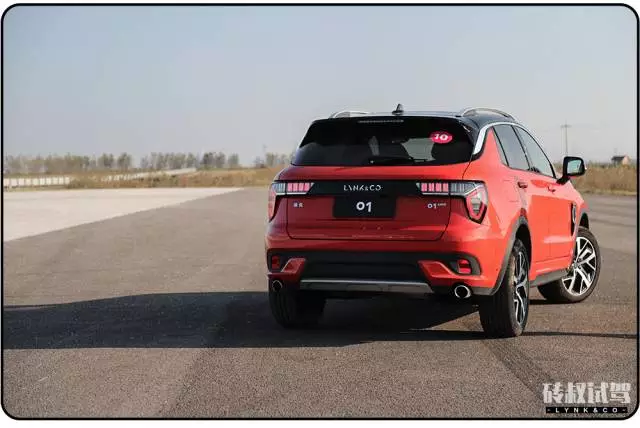 中国第一台轻奢SUV，预计17万起，但看起来、开起来都值30万！