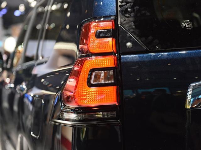 丰田你是要做掉雷克萨斯吗？敢与Jeep比越野，豪华又超路虎