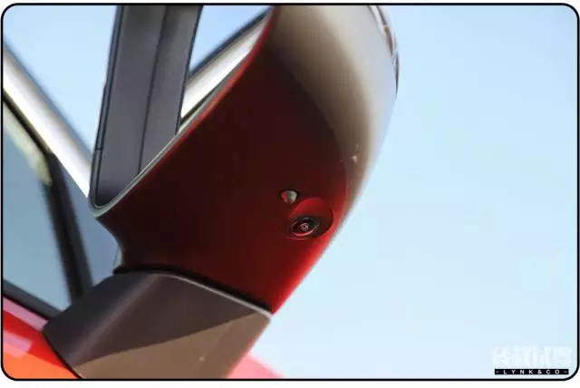 中国第一台轻奢SUV，预计17万起，但看起来、开起来都值30万！