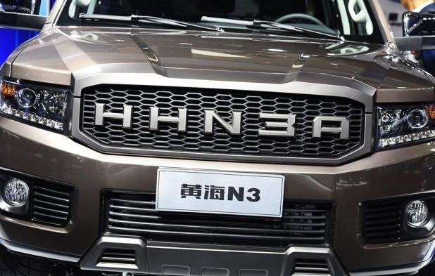 路遇土豪 “猛禽”婚车够霸气，可一打听，这车居然才卖10万出头