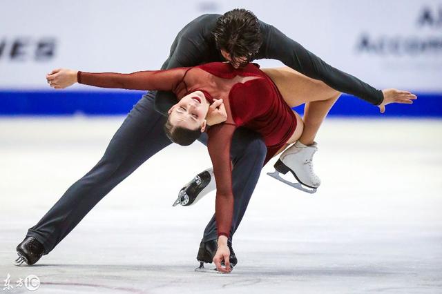 加拿大选手tessa virtue和scott moir .