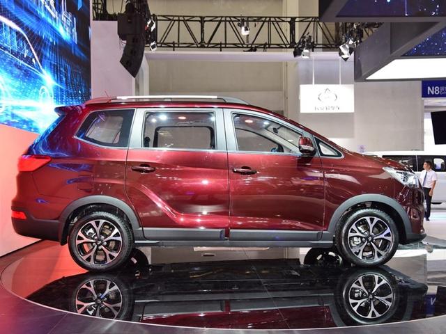 空间大宝骏730太多，长安的MPV却靠脸吃饭