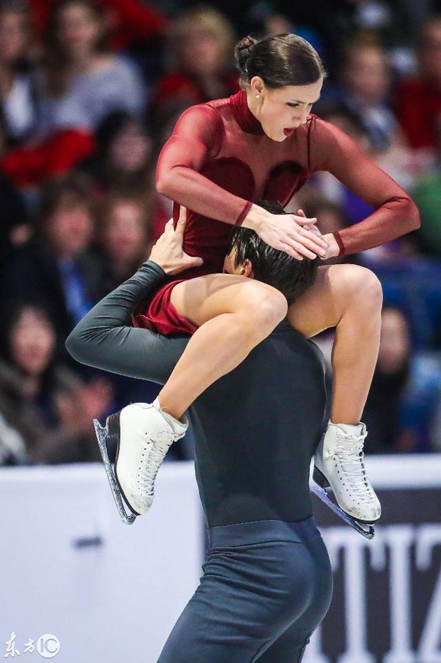 世界花滑大赛上的双人舞蹈,网友:这些高难度动作夫妻要学会