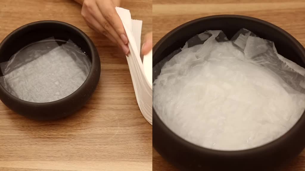 女孩把卫生纸沾水以后"包"在水龙头上使用,太聪明了,我也要学