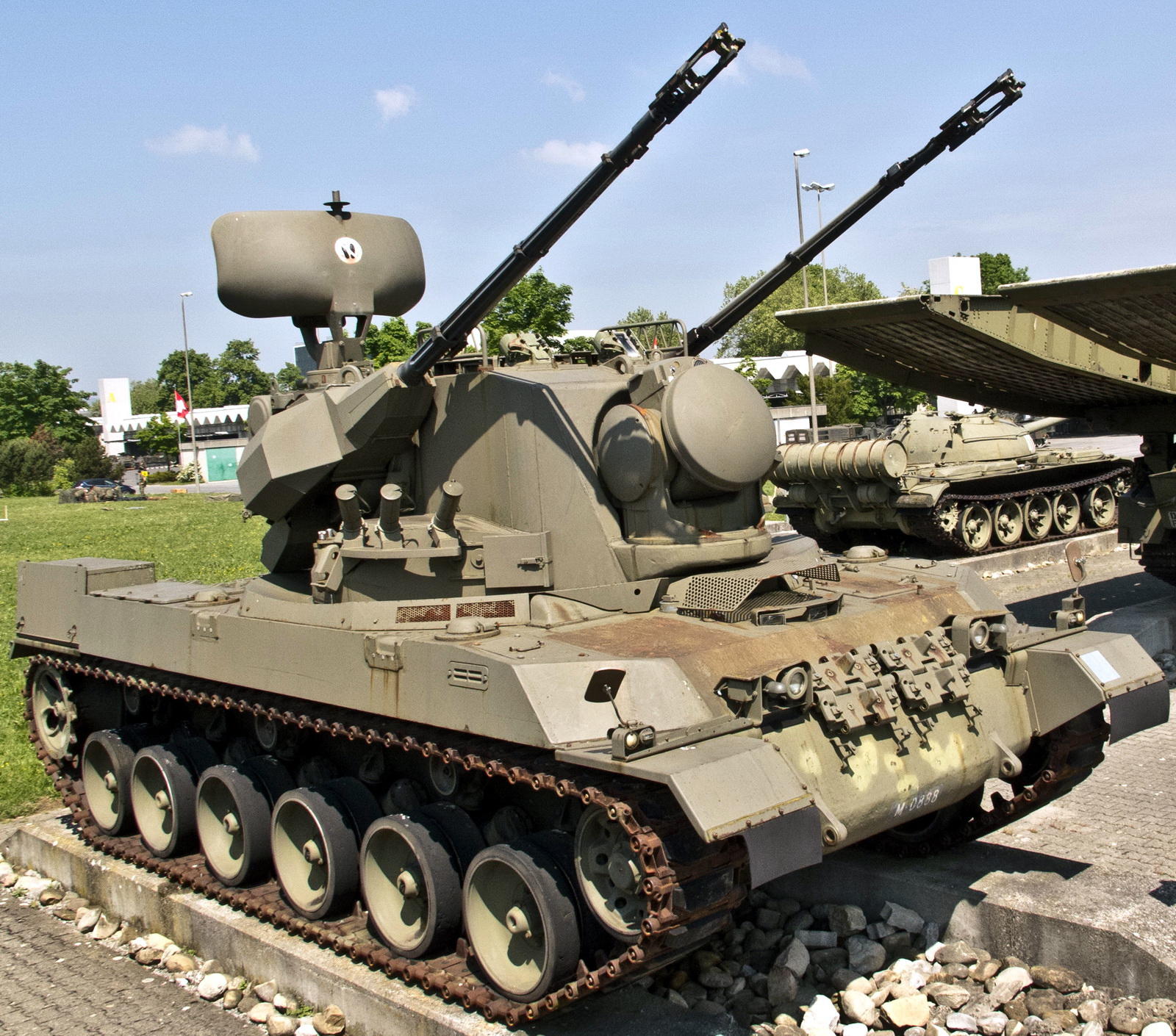 风靡全球的双35自行高炮大盘点