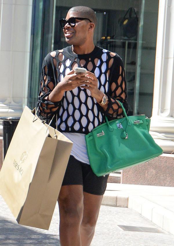 魔术师的儿子就是个傲娇小公举每次出街都在炫富简直闪瞎眼