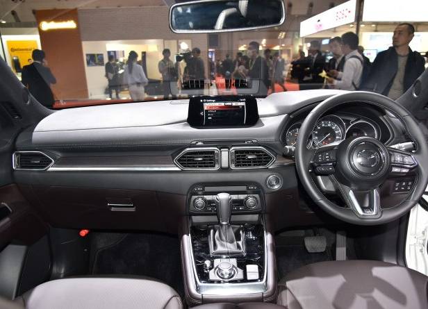 明年不用再纠结买汉兰达还是锐界了，马自达CX-8明年国产