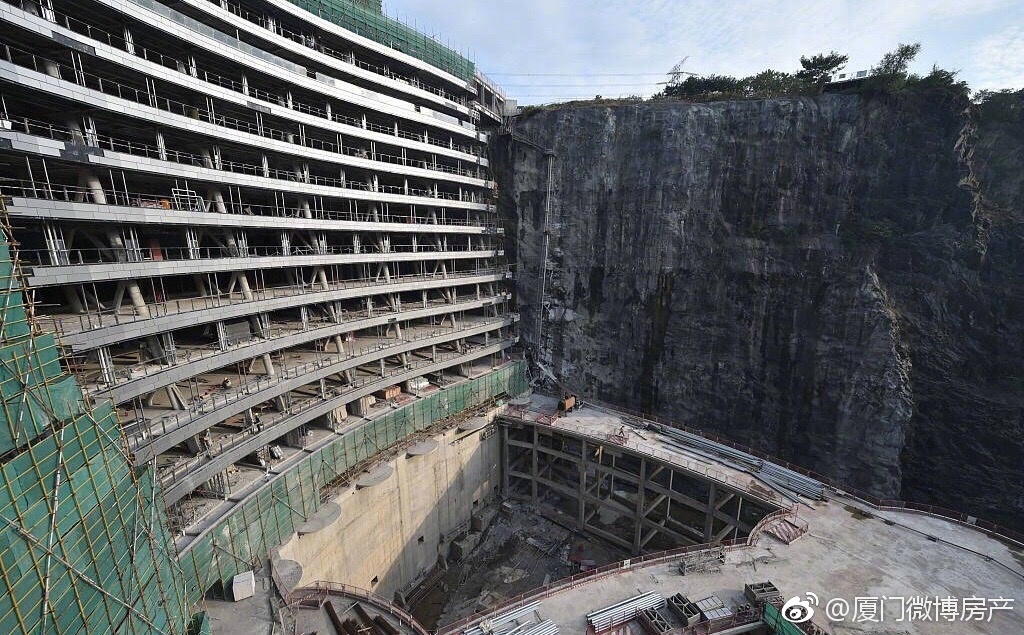 上海"深坑酒店"露真容 有2层在水下